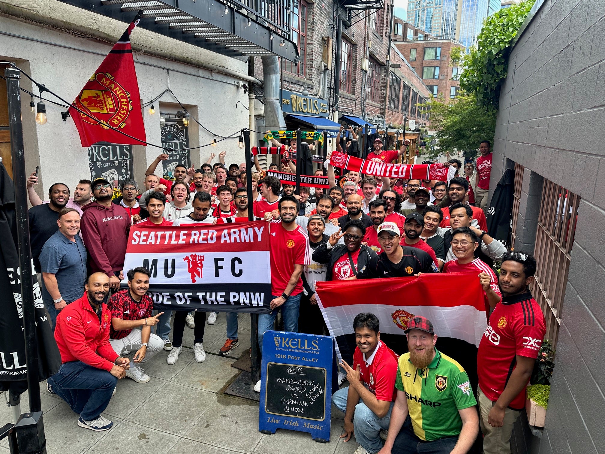 BABYL サッカーゲームジャージLサイズASIA TOUR 2026 2026 World Cup at Kells – Kells Irish Restaurant & Pub